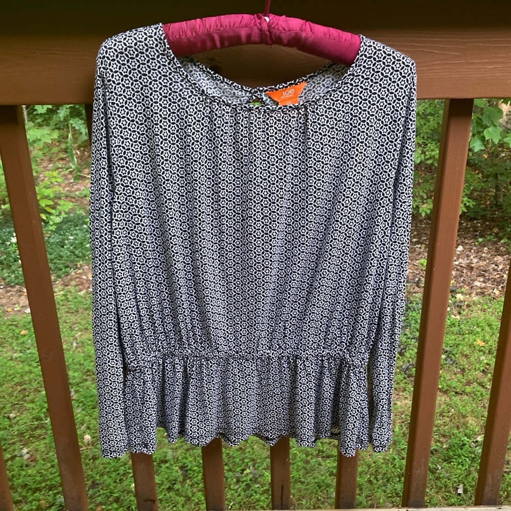 Joe fresh black and white blouse
